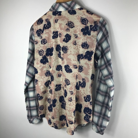 Cabi Festival Blouse Plaid Floral Print Blouse 233 - Picture 8 of 8